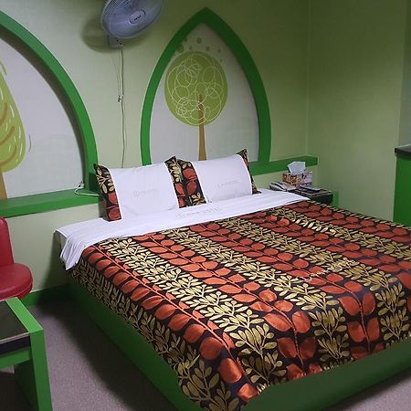 Motel Iu Changwon Esterno foto