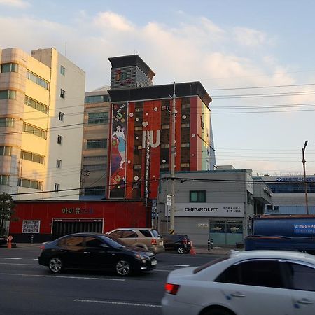 Motel Iu Changwon Esterno foto